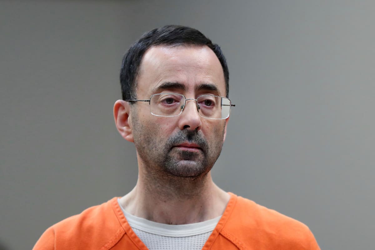 Larry Nassar ¿ está en prisión por abusar sexualmente de gimnastas. (Foto AP/Paul Sancya, Archivo)