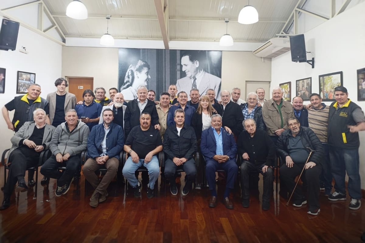 Las 62 Organizaciones Peronistas, brazo político de un sector de la CGT, recibieron a Sergio Massa el miércoles a la noche
