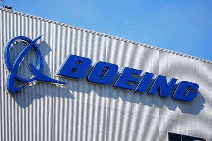 Las acciones de Boeing cayeron más del 5% desde el accidente en India