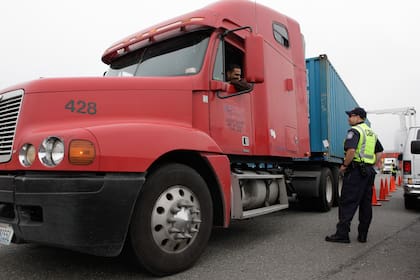 Las acciones de control se enfocaron en conductores de vehículos pesados y permitieron identificar a 36 camioneros durante el desarrollo de la operación