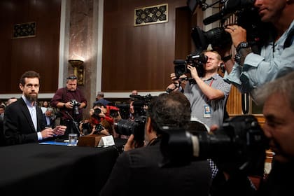 Las acciones de la compañía cayeron 6,6% mientras su CEO testificaba, en 2018, ante el Comité de Inteligencia del Senado