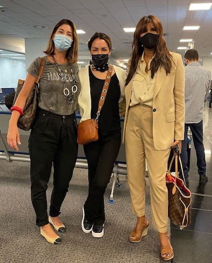 Las actrices a su llegada a San Pablo, Brasil