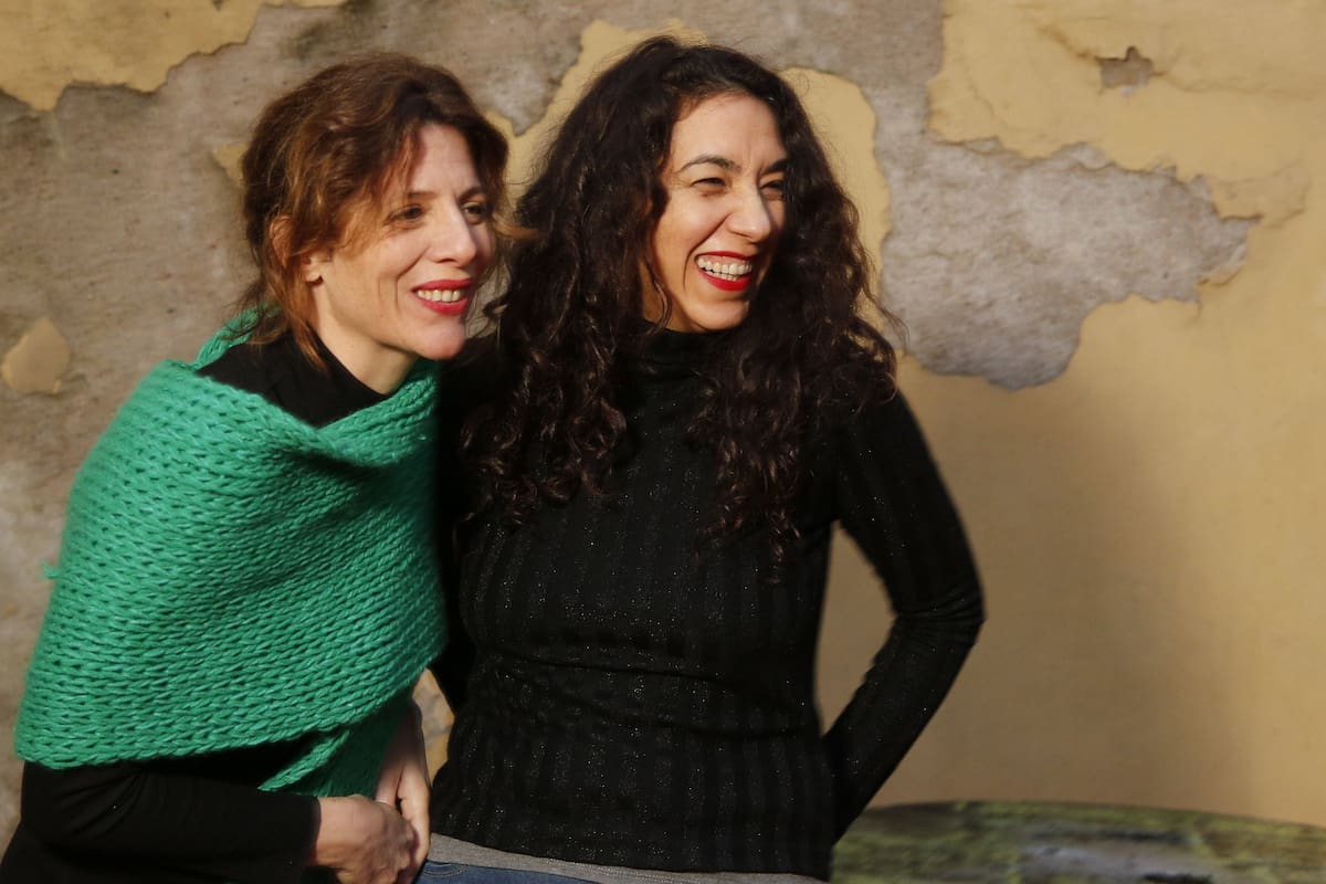 Las actrices que comenzaron a la par en la escena alternativa protagonizan en el Cervantes La vida extraordinaria, de Tenconi Blanco, donde conviven literatura, poesía y música