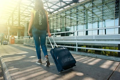 Las aerolíneas deben compensar en caso de equipaje perdido o dañado (Pexels/AtlanticAmbience)