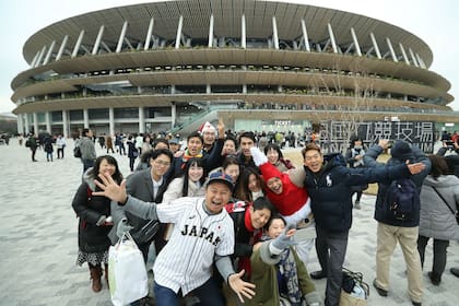 Las afueras del nuevo estadio Olímpico, el principal escenario de los Juegos de Tokio