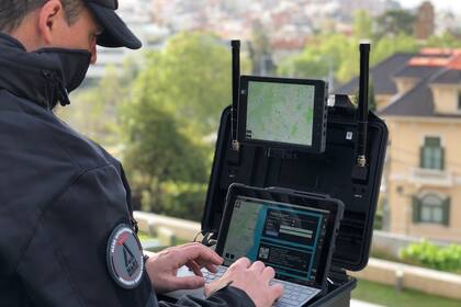 Las agencias de seguridad hacen recomendaciones a los futbolistas, mientras la policía avanza en un sistema antidrón que permite conocer la ubicación del piloto.