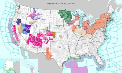 Las alertas por calor (naranja) y calor excesivo (violeta) del NWS para este lunes 17 de junio