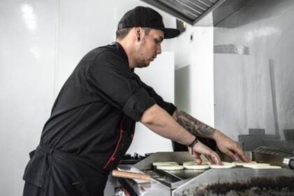 Las "cocinas fantasma" solo existen en el mundo digital, no tienen "fachada" física para el cliente