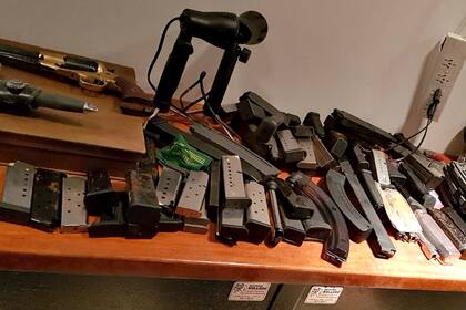 Las armas encontradas en la caja fuerte