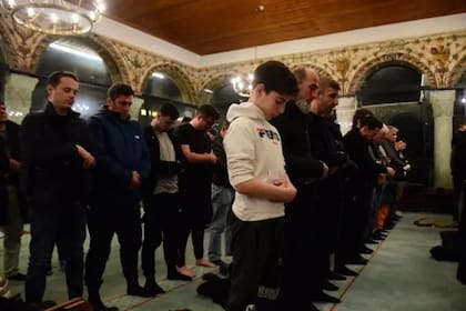 Las autoridades albanesas y los líderes bektashíes aseguran que el nuevo país será tolerante y abierto a otras religiones