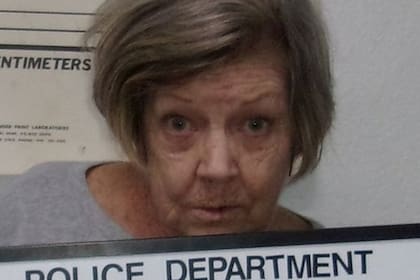 Las autoridades arrestaron a Bonnie Gooch, de 78 años, por robar un banco, el tercero que asalta en su vida