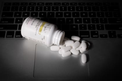 Las autoridades buscan generar la desconfianza en los sitios e intentar hacer creer a los clientes que las tiendas online de la Internet oscura tienen infiltrados de la policía