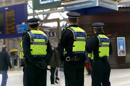 Las autoridades calculan que 213.000 historiales delictivos, 175.000 órdenes de arresto y 15.000 perfiles personales pueden haber desaparecido de las bases de datos británicas