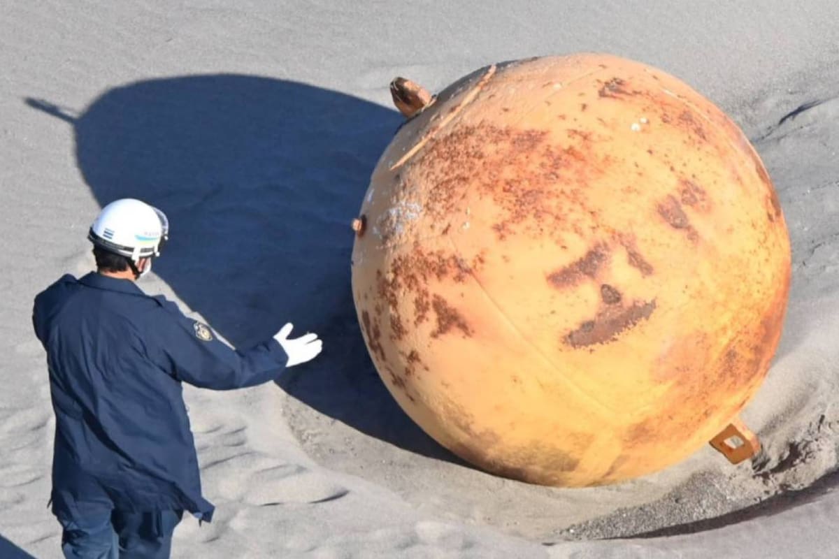 Las autoridades confirmaron de qué se trata la bola gigante encontrada en Japón