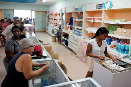 Una farmacia en La Habana, con escasez de productos