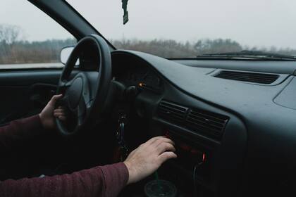 Las autoridades esperan que los conductores no sólo reduzcan la velocidad sino que también vean las líneas más claramente bajo la lluvia y la niebla