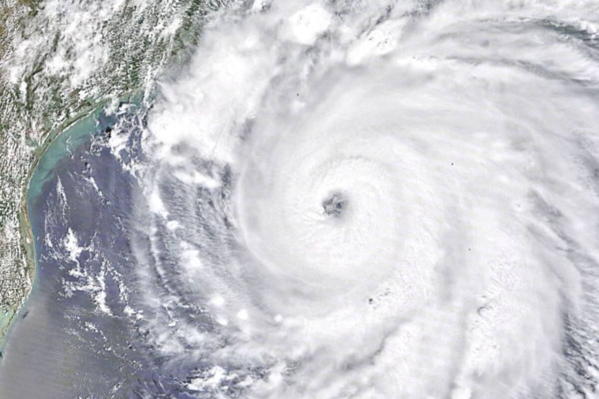 Las autoridades meteorológicas prevén que la tormenta tropical se formara y tocará tierra más cerca del miércoles