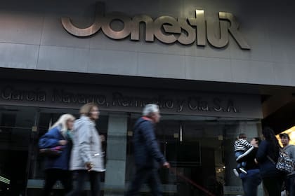 Las autoridades pusieron bajo la lupa a Jonestur y a Giovinazzo SA por posibles vínculos con el Lava Jato y con un protagonista de los cuadernos de la corrupción