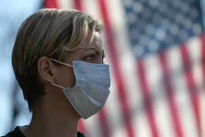 Las autoridades sanitarias de Estados Unidos anunciaron una reducción en los días de aislamiento para contagiados y contactos cercanos