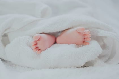 Las autoridades se hicieron cargo del menor que fue entregado por una mujer a una pareja que comía en un restaurante de Hollywood