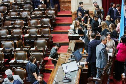 Las bancas vacías serán parte de la escenografía de la Asamblea el próximo sábado