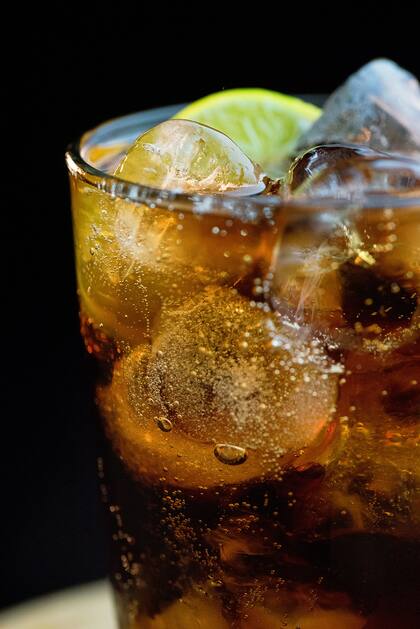 Las bebidas gaseosas también contribuyen al riesgo de sufrir estas patologías