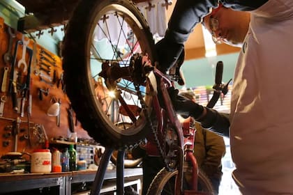 Las bicicleterías, uno de los rubros que abre desde este jueves
