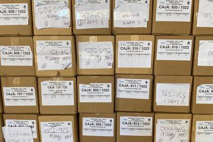 Las cajas con la documentación para las PASO en vital para garantizar la transparencia de los comicios.
