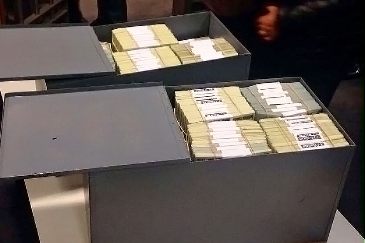 Las cajas de seguridad de Florencia Kirchner y el dinero