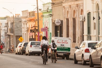 Las calles de Carmelo se identifican por sus construcciones históricas