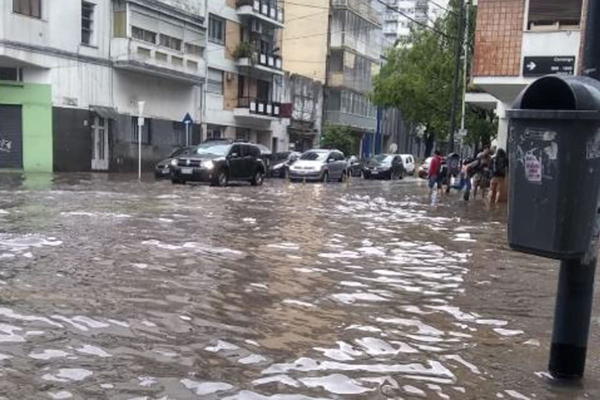 Las calles de la ciudad inundadas tras la tormenta