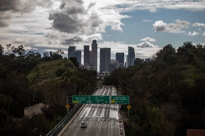 Las calles de Los Ángeles, desiertas