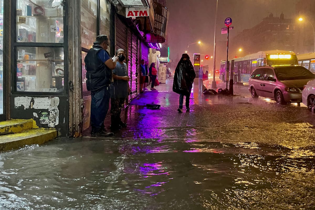 Las calles de Nueva York afectadas por la inundación relámpago que causó el huracán Ida el 2 pasado