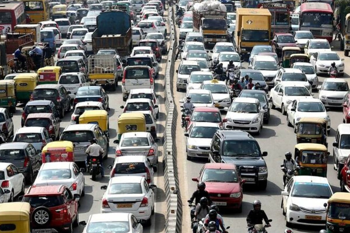 Las cámaras de videovigilancia de la ciudad registran 20.000 infracciones de tráfico diariamente (Fuente: )