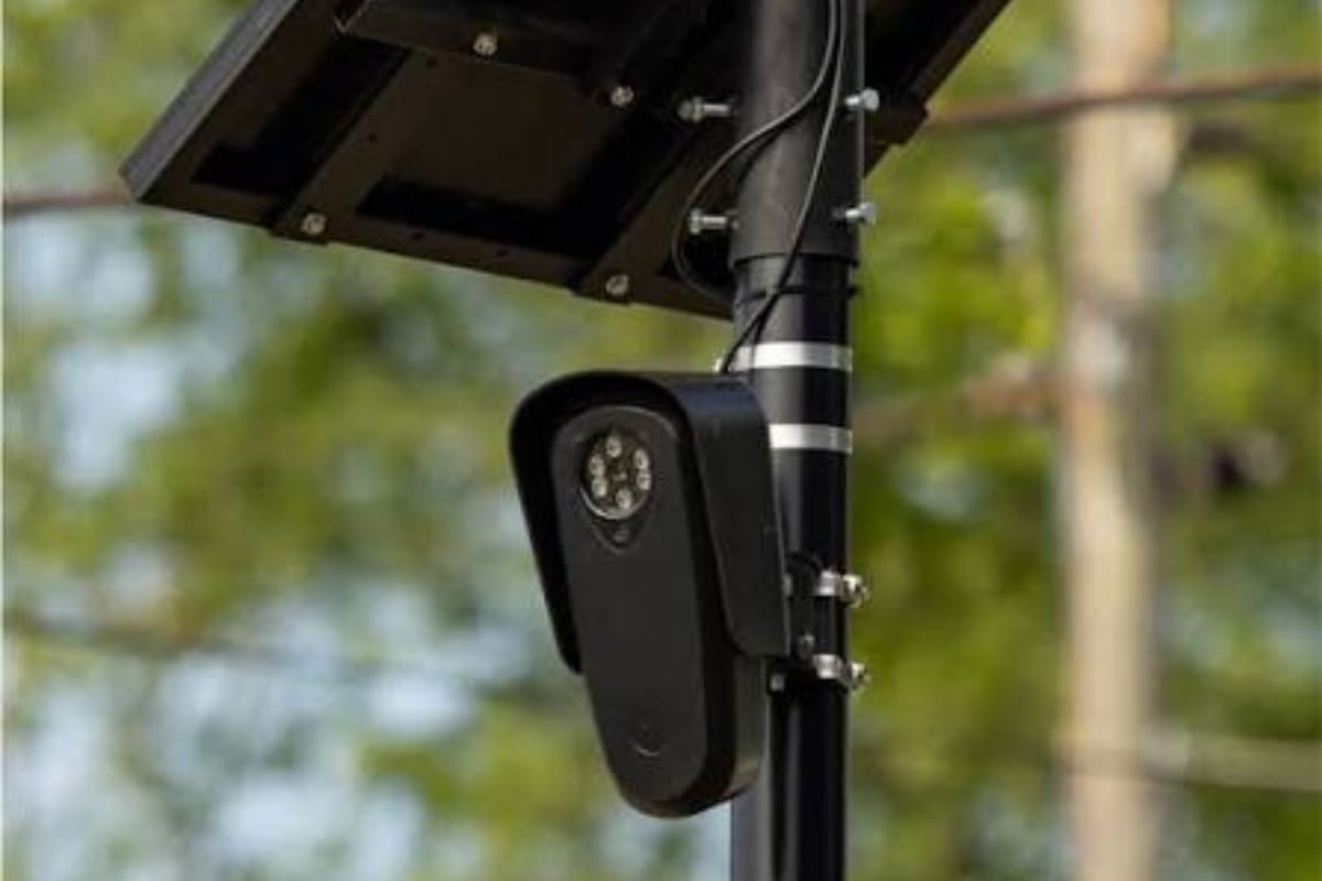 Las cámaras Flock Safety registran matrículas y características de los vehículos