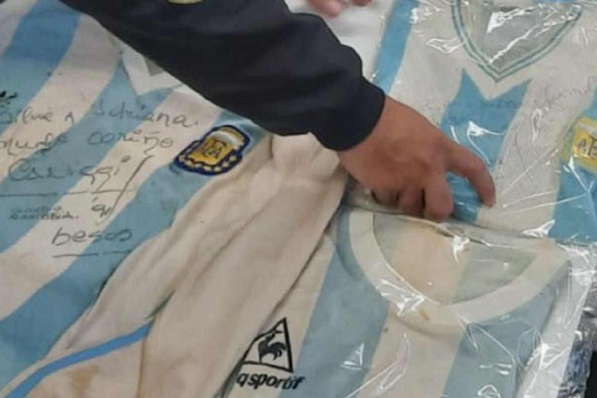 Las camisetas de Claudio Paul Caniggia recuperadas