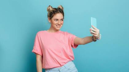 Las caras de los seres humanos usualmente no son simétricas, por eso hay quienes se sienten diferentes cuando ven su rostro de forma inversa