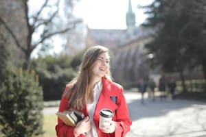 Las carreras más sencillas de estudiar en el país, según ChatGPT