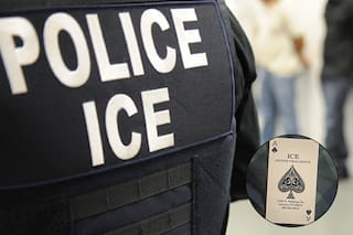 El símbolo dejado por agentes federales en los autos de migrantes detenidos que alerta en Colorado