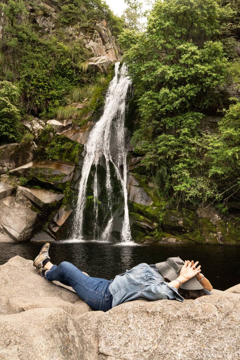 Las cascadas y los ríos son parte fundamental de la escena en el Valle de Calamuchita.