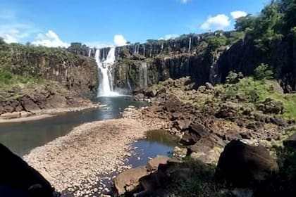 Las Cataratas con sólo un hilo de agua por la peor sequía desde 2006