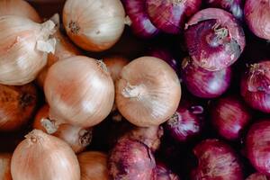 Cebolla blanca versus cebolla morada: cuál es la mejor variedad según la comida que necesites preparar