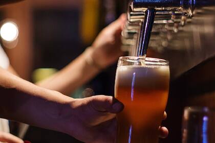 Las cervezas de barril podrían no ser tan higiénicas, aseguran expertos