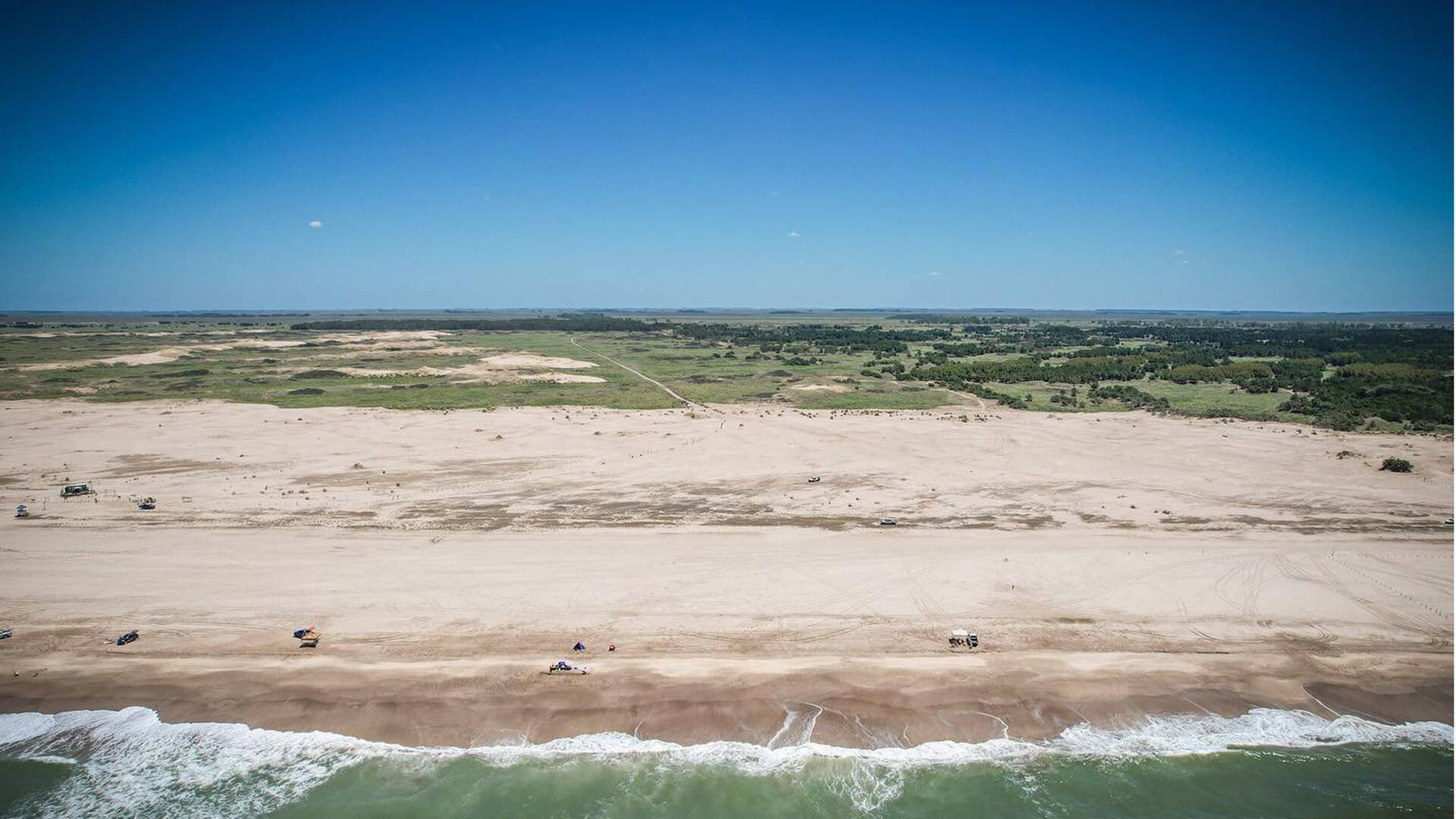 Las chacras marítimas El Salvaje se encuentran en el km 427 de la ruta provincial 11, a minutos de Mar de las Pampas