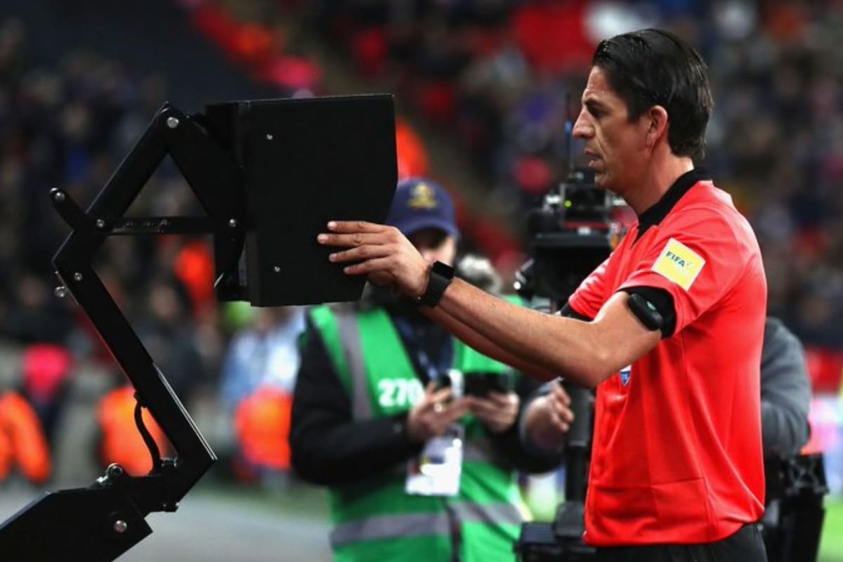 Las cinco reglas con las que la Federación Holandesa podrá innovar serán: la patada, el autopase -en tiros libres-, las penalizaciones de tiempo, las sustituciones ilimitadas y el tiempo de juego Fuente: Twitter