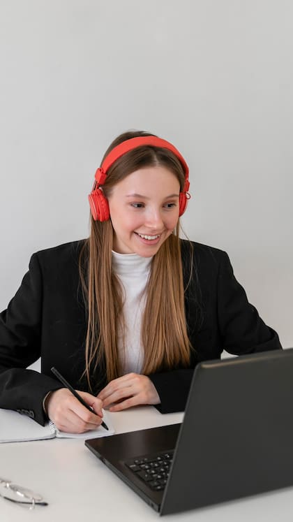 Las clases pueden ser en vivo o grabadas