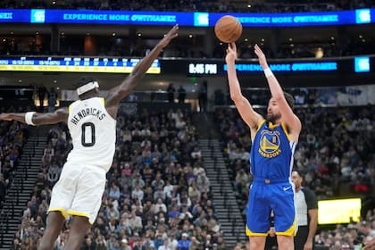 Las clásicas "bombas" de Klay Thompson, de los Warriors