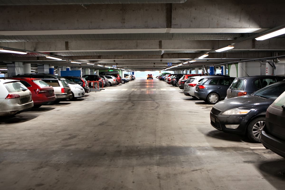 Las cocheras precisan menos mantenimiento que los departamentos y se adquieren por un tiekct de menor precio