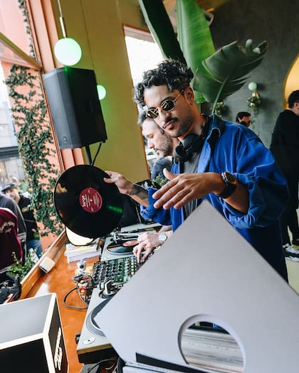 Las coffee rave son una alternativa para sociabilizar de día