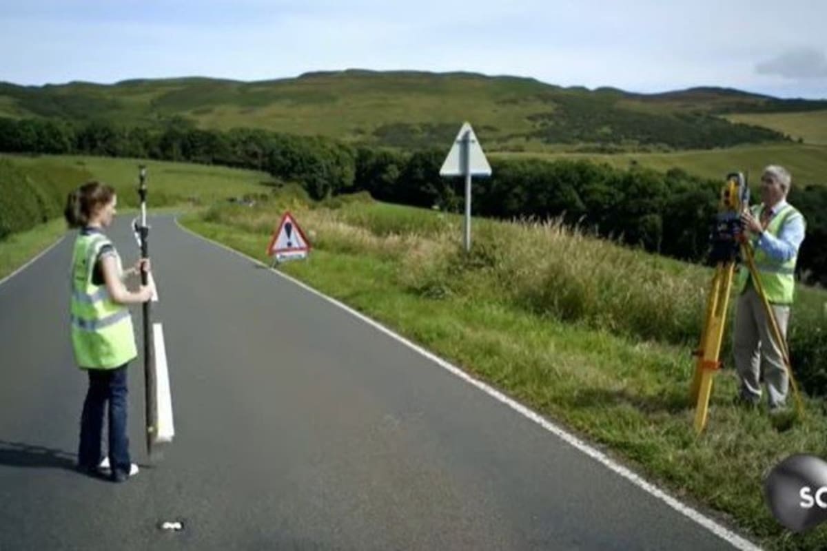 Las colinas gravitacionales o colinas magnéticas existen en distintas partes del mundo como Estados Unidos, Reino Unido, Australia, Brasil e Italia